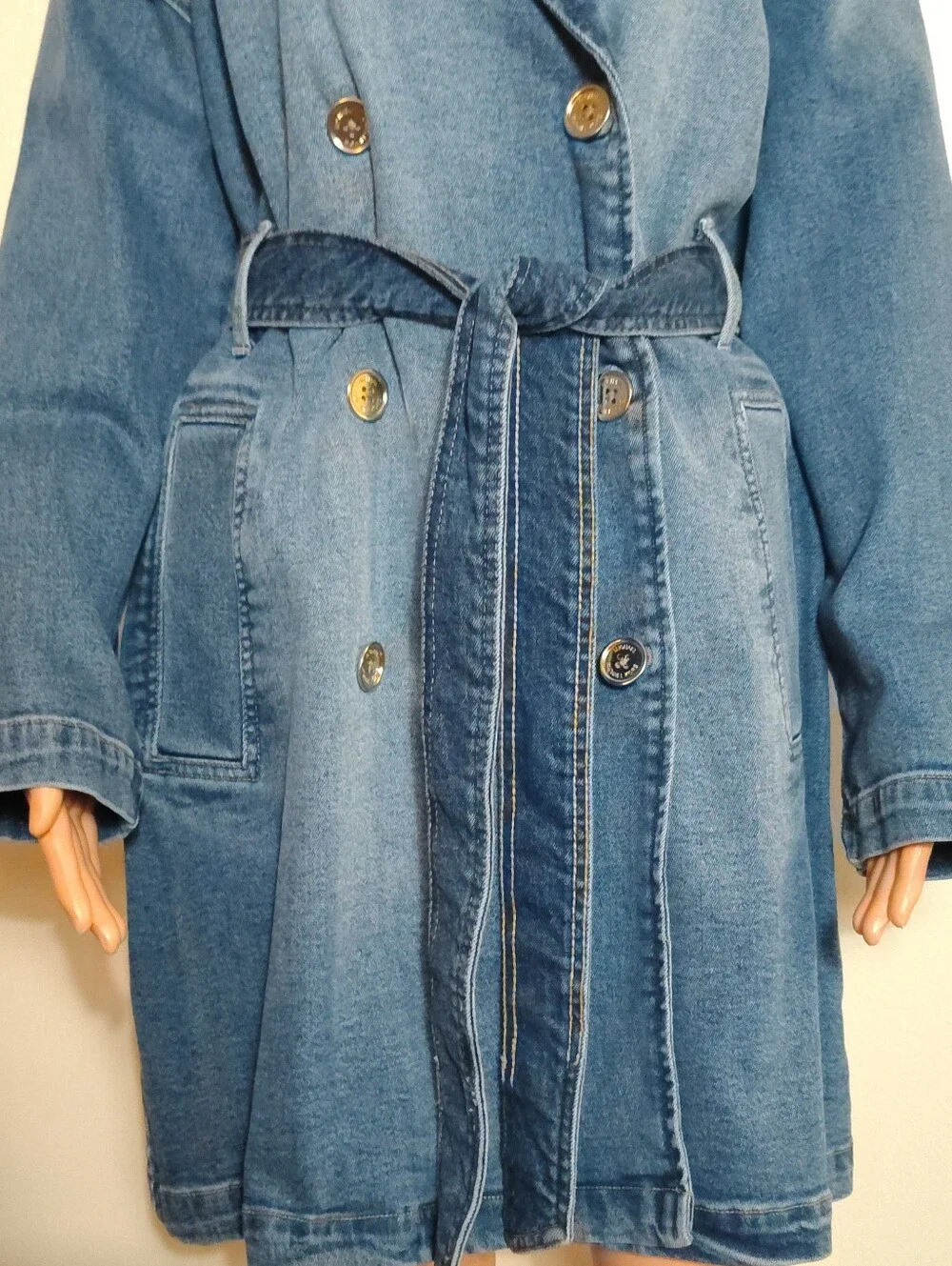 Michael Kors Double-Breasted Denim Trench. Calibluswh Blue. Size L